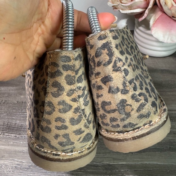 BNWOT Beek Penguin Shearling Leopard Print Ankle Booties size 7 HANDMADE - Picture 5 of 9